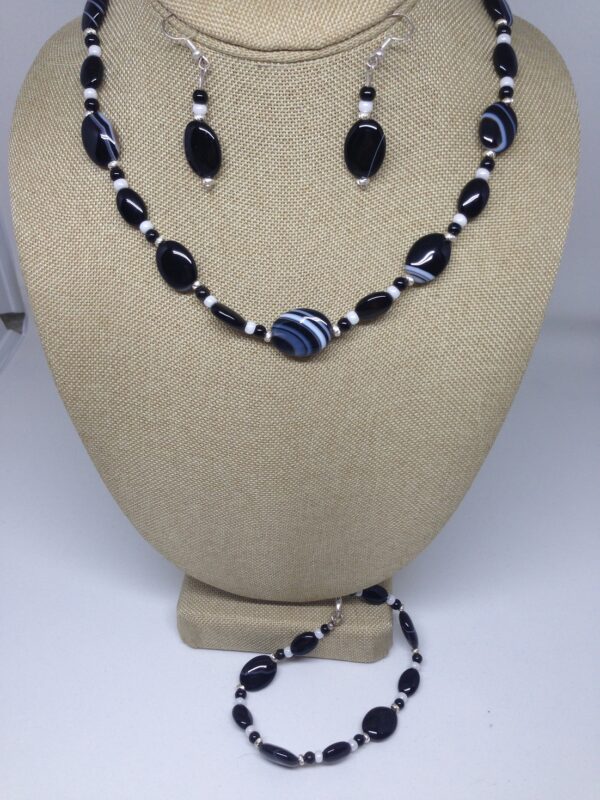 Necklace Set Black Onyx and White Beads - NSBO2