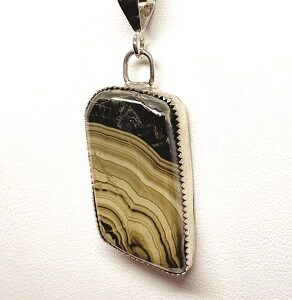 Flint Pendant Tan Brown Gray
