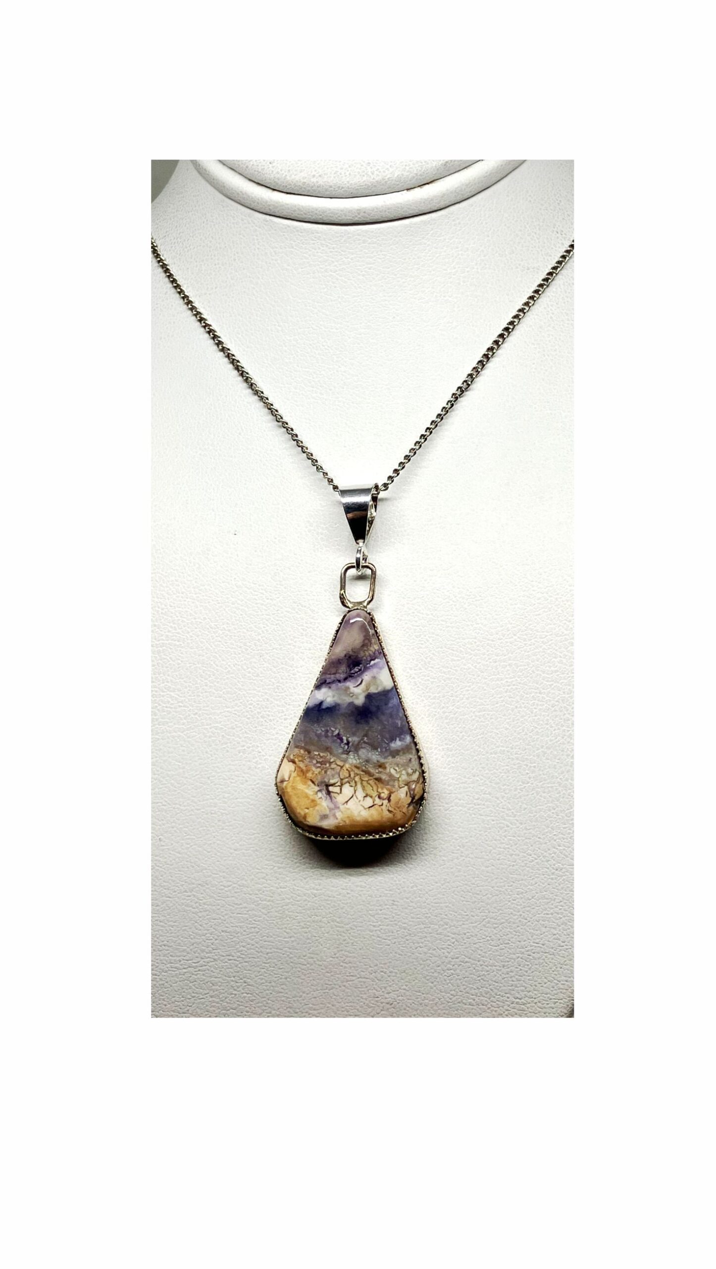 Pendant, Purple, Tiffany C