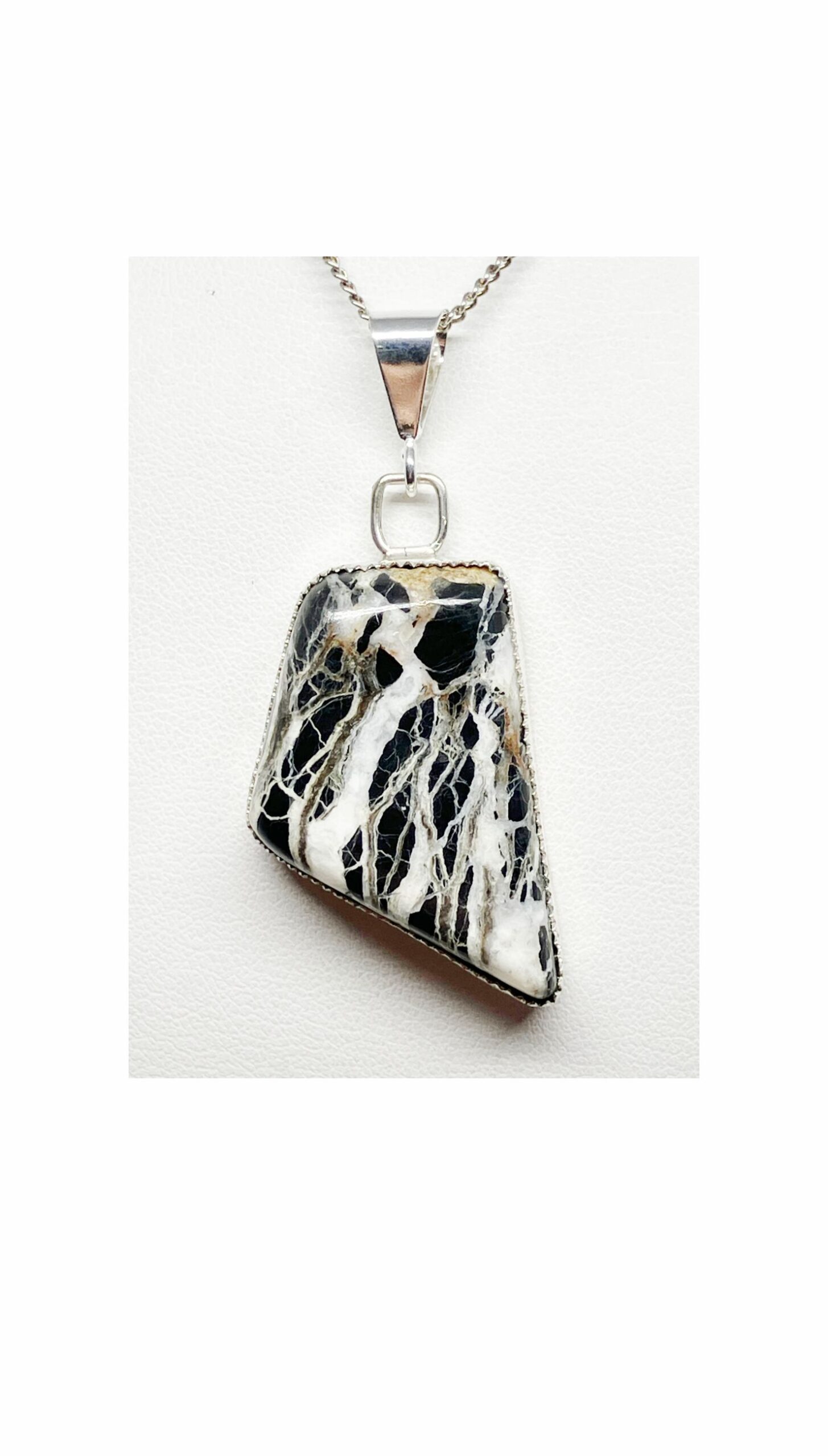 Pendant, White, Black, White Buffalo